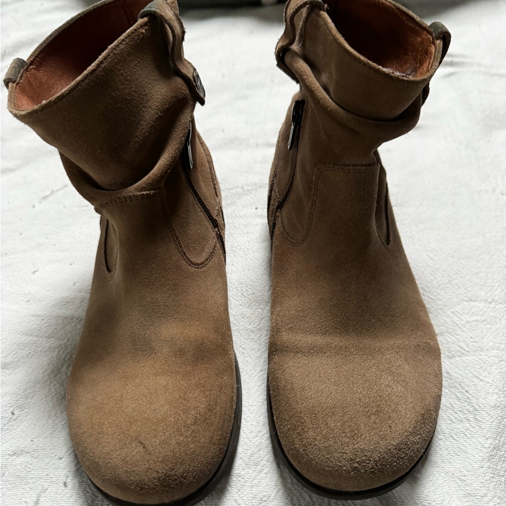 Birkenstock, tan, comfortable, inside zip